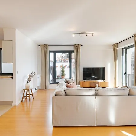 Penthouse For The Lovers - Castle View & Parking Lägenhet